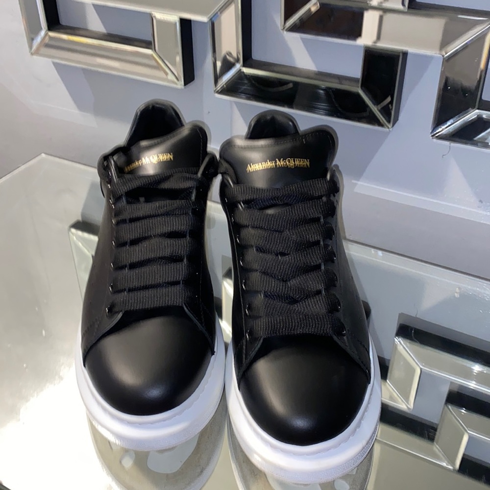 Only Worn Twice - image 1